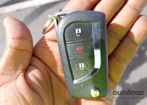 2021 Toyota Rav4 Le from USA, damaged, VIN JTMH1RFV2MD523090